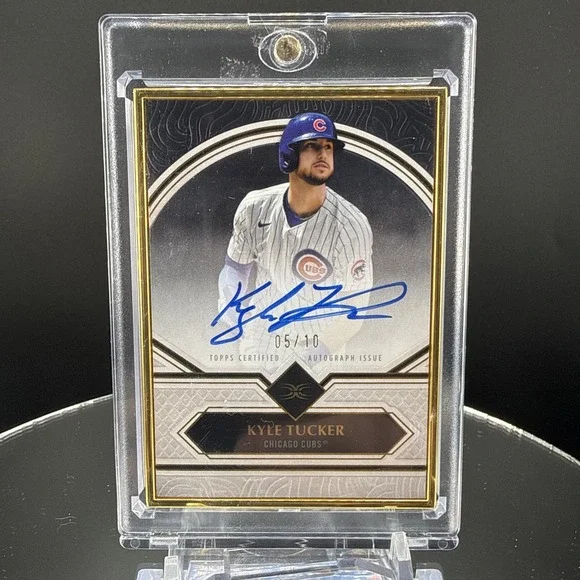 Topps 2025 Definitive Collection Kyle Tucker Chicago Cubs Framed Auto FAC-KT /10