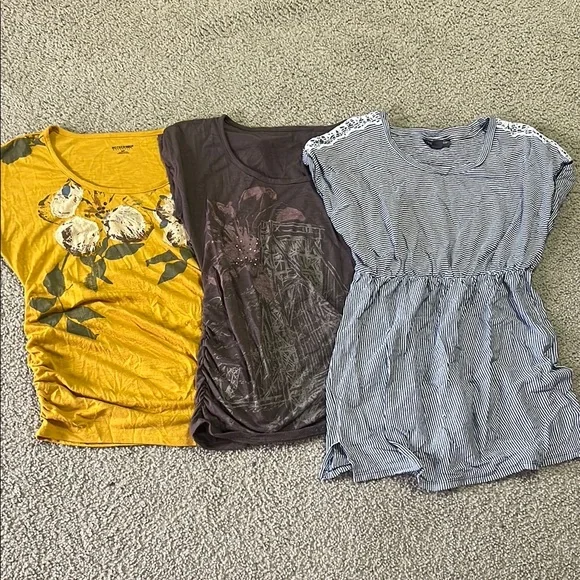 Motherhood Yellow Floral Short Sleeve Tee