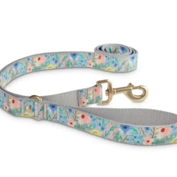 NWT Floral watercolor flowers leash 6ft