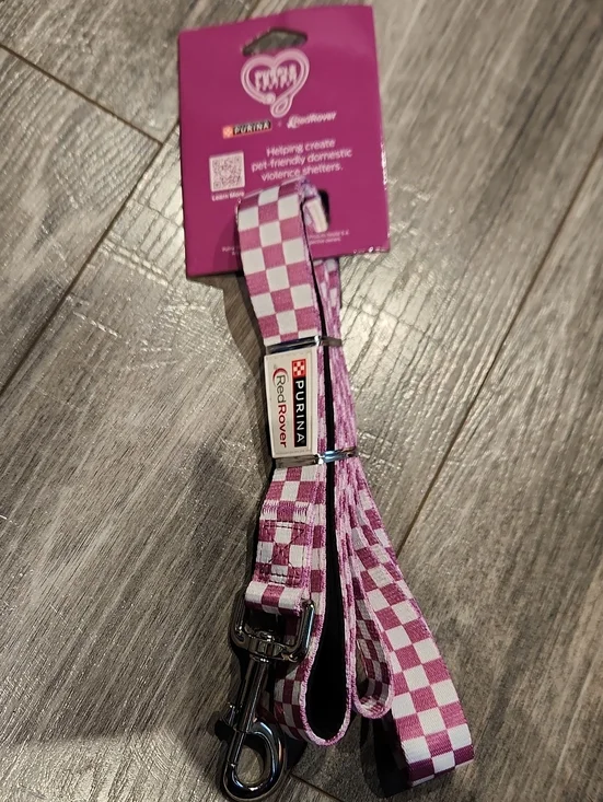 NWT Purina Red Rover Purple & White Checkered Leash