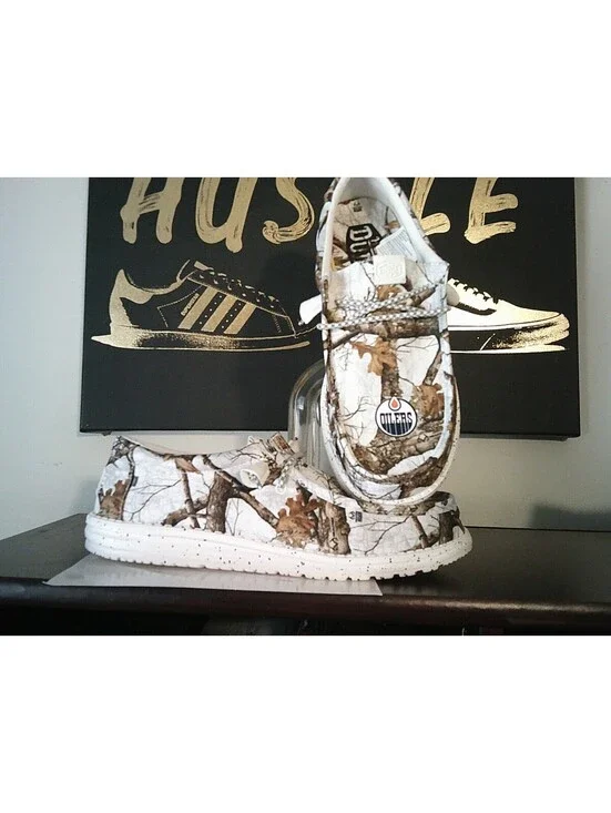 Hey Dudes Shoes Mens Size  11 Realtree Edmonton Oilers