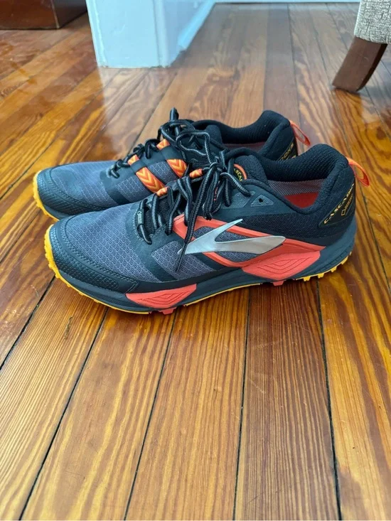 Brooks Men's Black and Orange Trail Running Sneakers