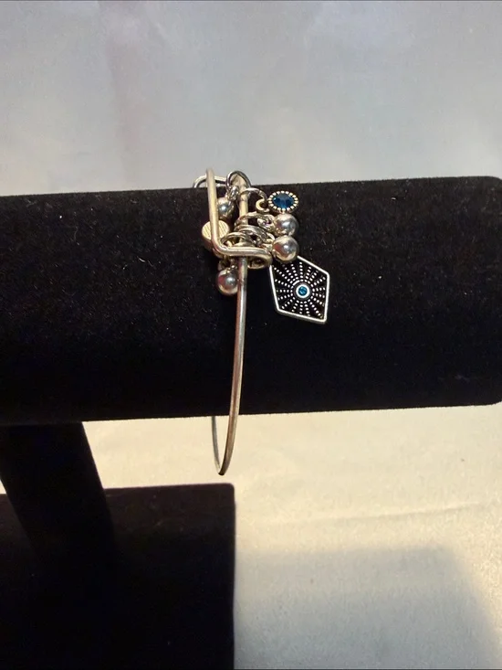 Source Unknown Silver-Tone Bangle Bracelet with Blue Accent Charms