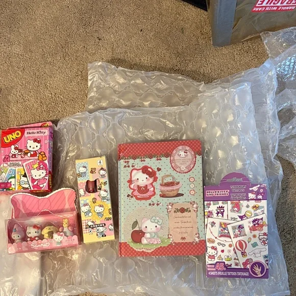 Hello Kitty Pink and Purple . Five‎ piece bundle set