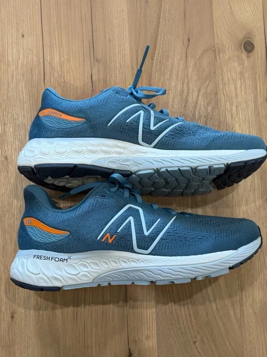 New Balance Fresh Foam 880 Mens Size 10 Blue Running Shoes