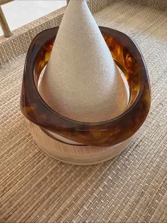 Tortoiseshell Resin Bangle Bracelet NWOT