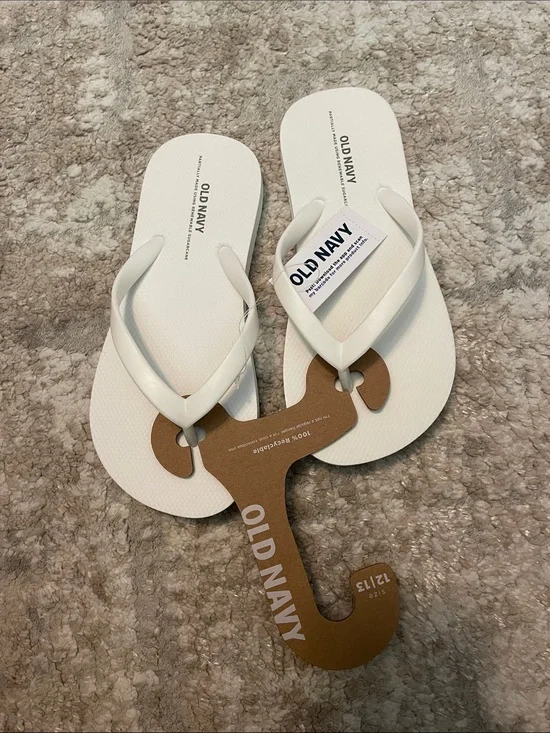 Old Navy White Kids' Flip Flops size 12/13C-NWT