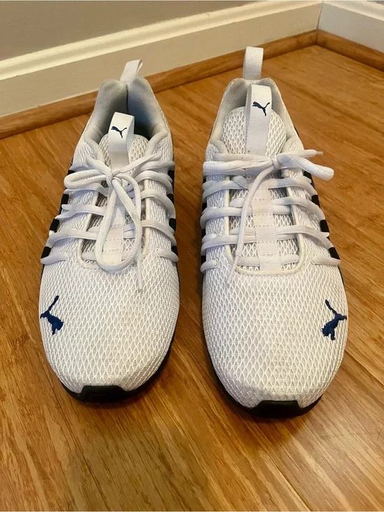 Puma Men's White Mesh Running Shoes with Navy Logos