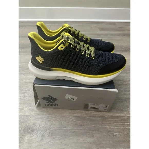Rabbit Running Dream Chaser Sz 11 NIB