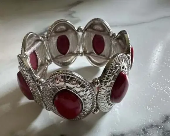 Vintage Style Silver Tone Elasticated Cuff Bracelet with Red Cabochons