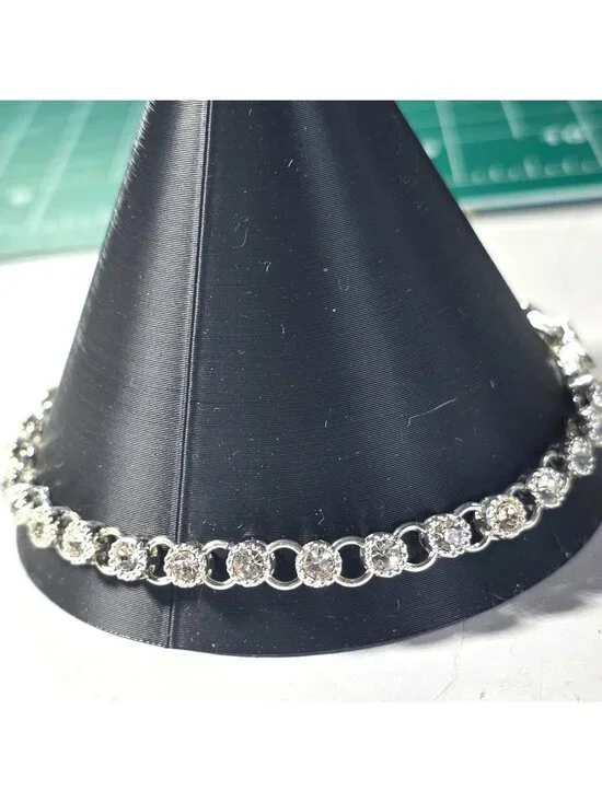 Avon Silver-Tone Rhinestone Tennis Bracelet Elegant Jewelry Gift Women Neutral