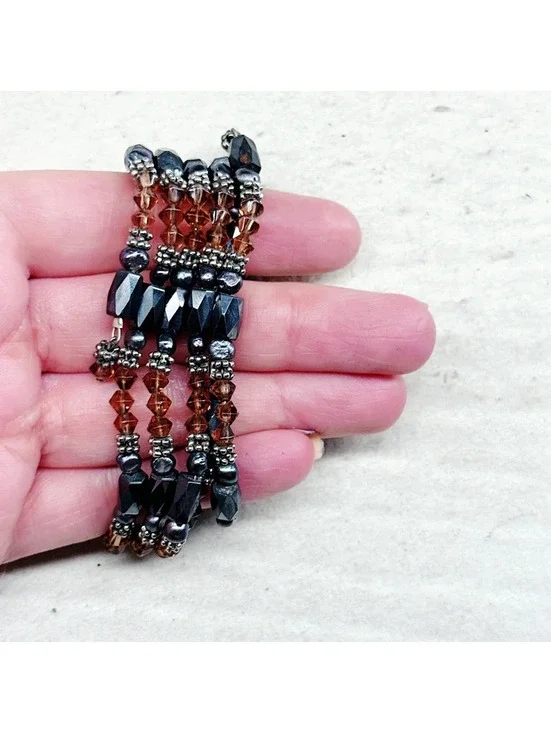 5358mc. Brown Glass Magnet Bracelet
