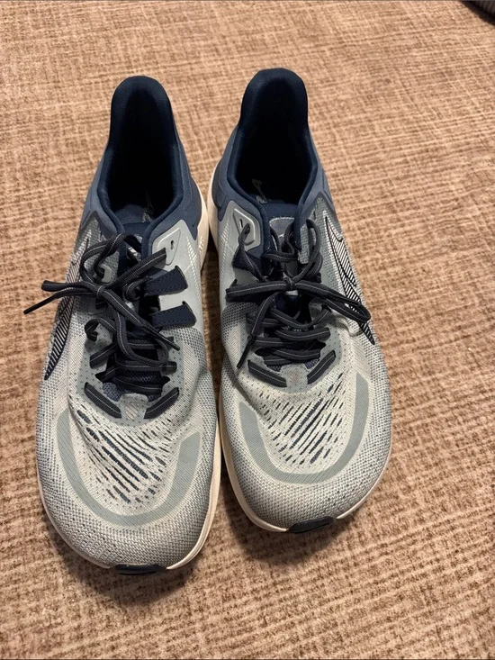 Altra Men's Running Shoes in Light Gray and Navy