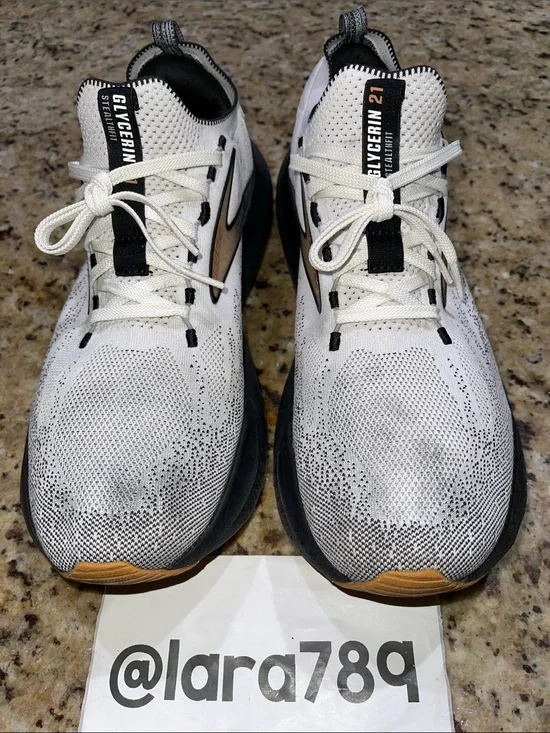 Brooks Glycerin 21 Running Sneakers with Tan Accents
