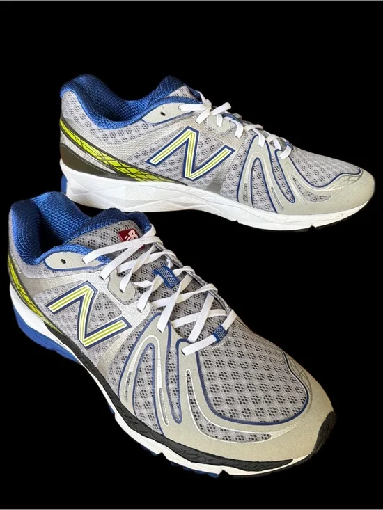 New Balance 890 Men’s size 10.5 Gray / Blue Mesh Running Shoes *NEW*