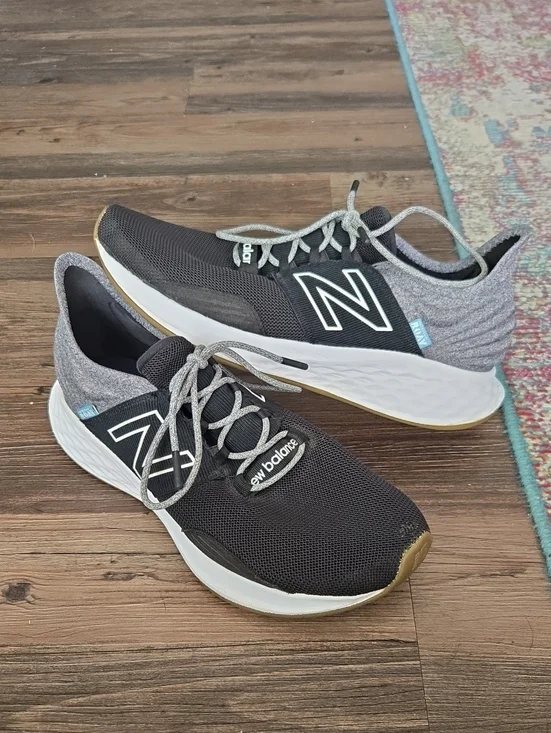 New Balance Men's Size 10 Fresh Foam Roav Black & Gray Athletic Running Shoes