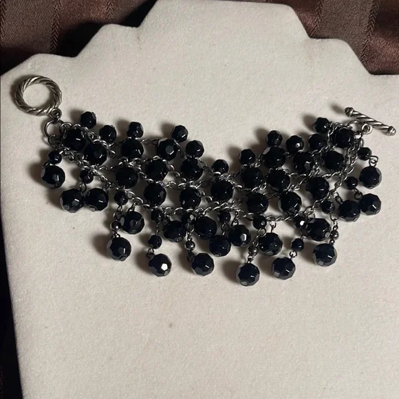 Elegant Black Beaded Bracelet