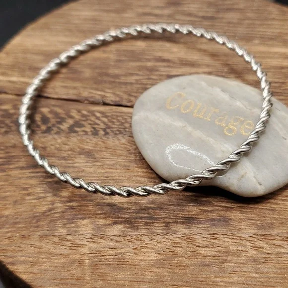 B2910 silver twist‎ estate bracelet
