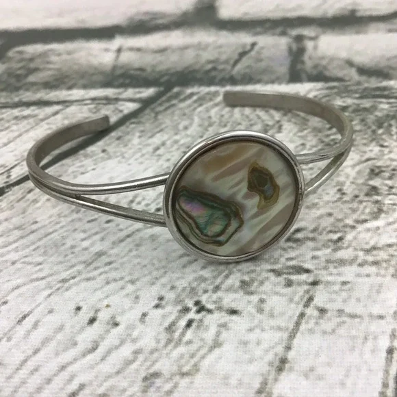 Womens‎ Jewelry Faux Mother Of Pearl Shine Silver Tone Cuff Bracelet