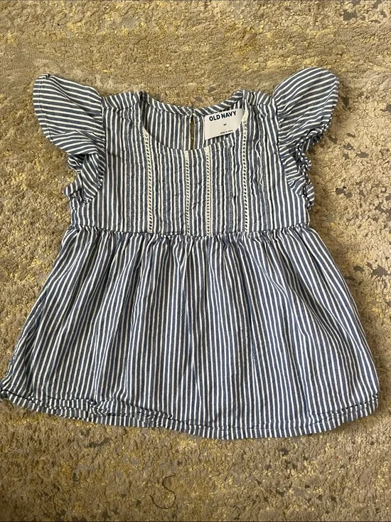 4T pinstripe top