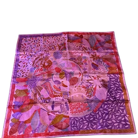 HERMES Cyclamen/Violet/Rouge Silk Chacun Fait Son Nid Square Scarf