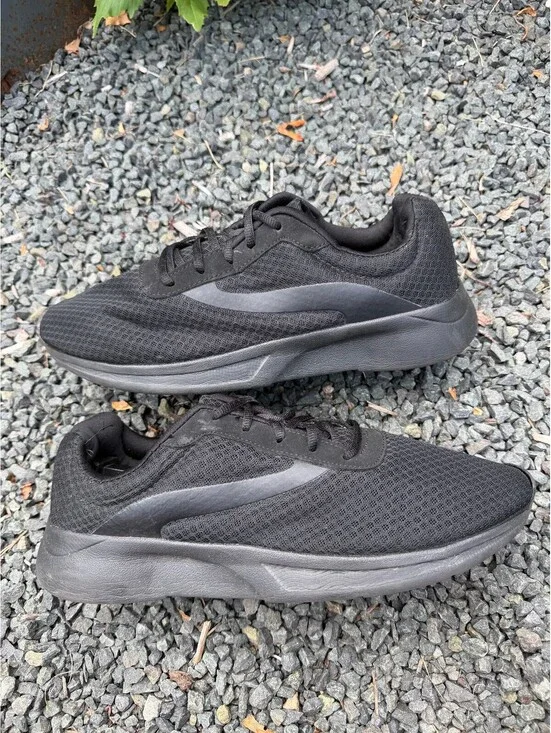 Puma Black Shoes Size 10.5M 12W