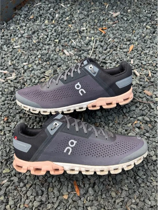 ON Cloudflow Rock Rose Size 9.5W 8M