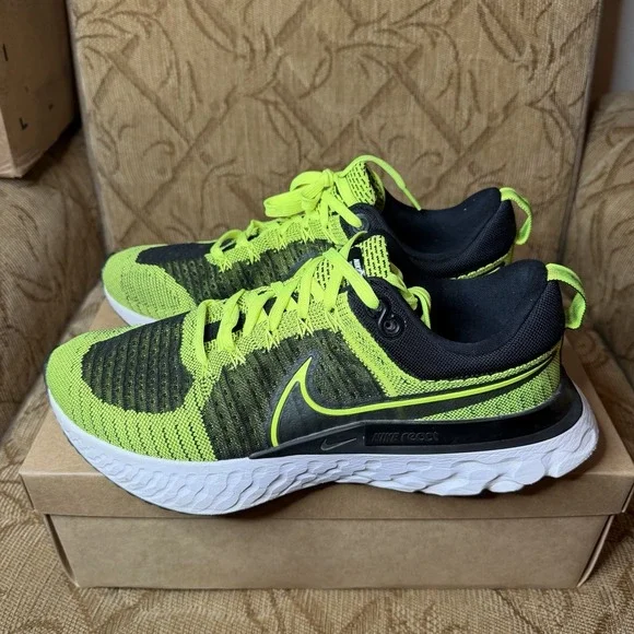 Nike React Infinity Run‎ Flyknit 2 Running Shoes Men's Size 11.5 CT2357 700