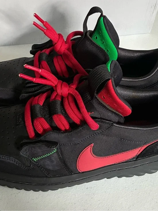 Nike Men’s Black Sneakers with Red Swoosh and Red Laces