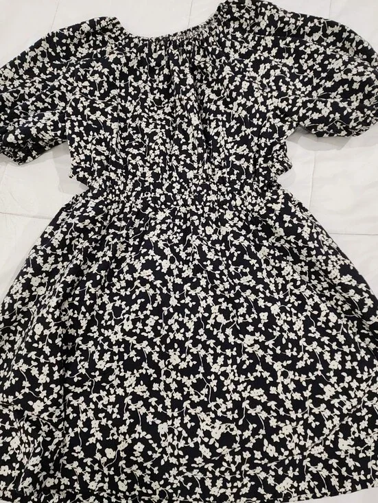 Old Navy Navy and White Floral Puff-Sleeve Dress