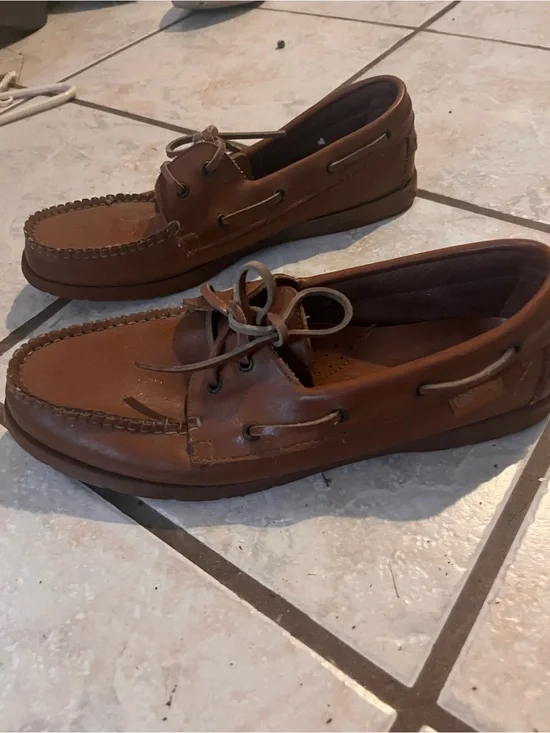 Men's Classic Leather Boat Shoes in Brown