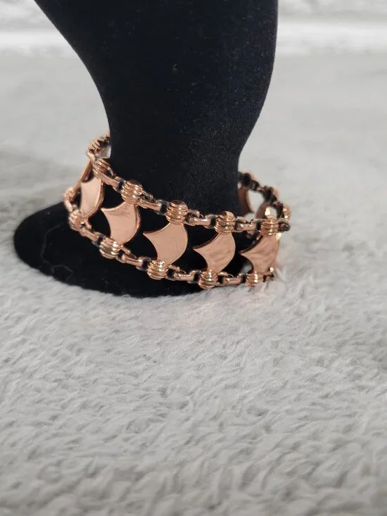 Vintage Mid Century Modern Rose Gold Tone Scalloped Panel Link Bracelet B15E
