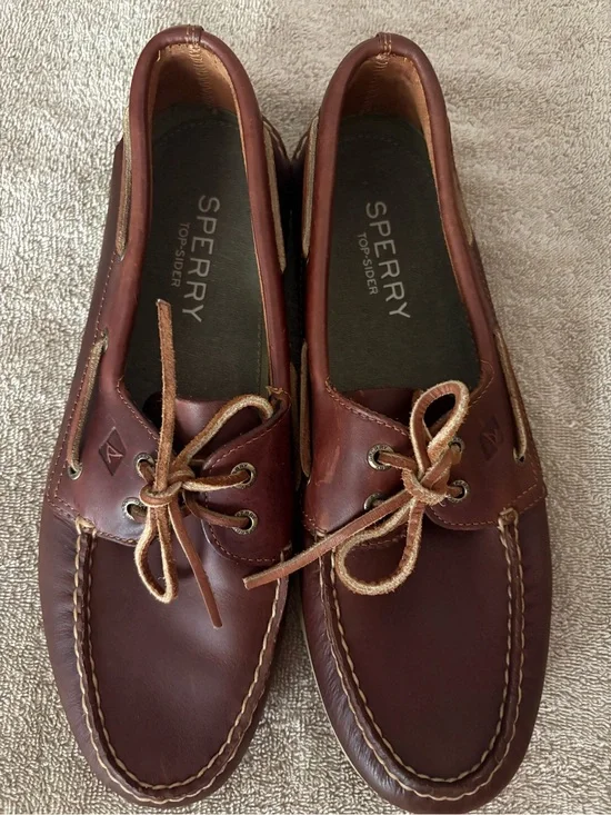 Sperry Men’s Chestnut Brown Leather Boat Shoes