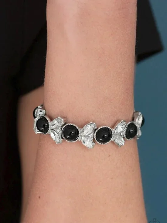 Paparazzi Jewelry Accessories - Opulent Oasis - Black Bracelet - Vintage