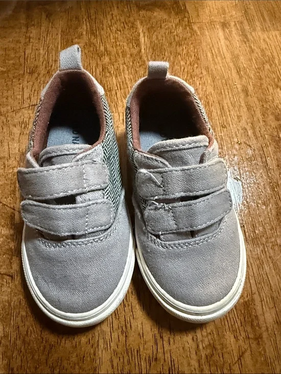 Old Navy Gray Velcro Kids Sneakers with White Soles