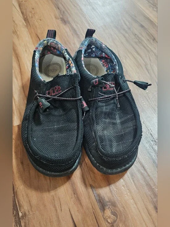 Mens Size 7 Gothic Hey Dudes Black