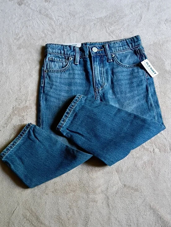 NWT Old Navy Kids  Medium Blue Straight-Leg Jeans