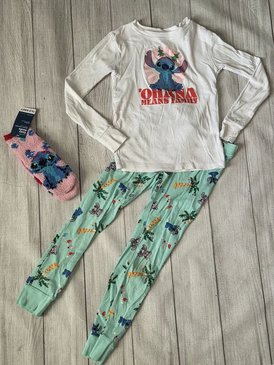 Girls' Stitch 'Ohana Means Family' White & Mint Pajama Set