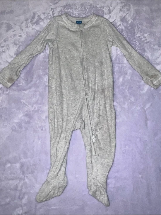 2 Old Navy Sleepers