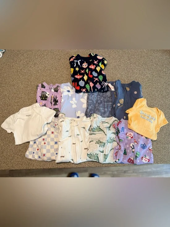 Bundle of 0-3 Month Clothing❤️