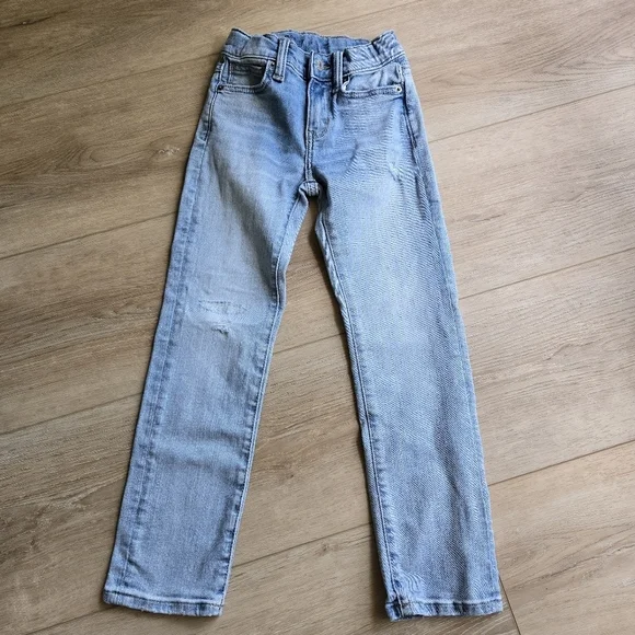 Kids size 7 Light Wash Distressed Old Navy Straight Leg Slim 360 Jeans EUC