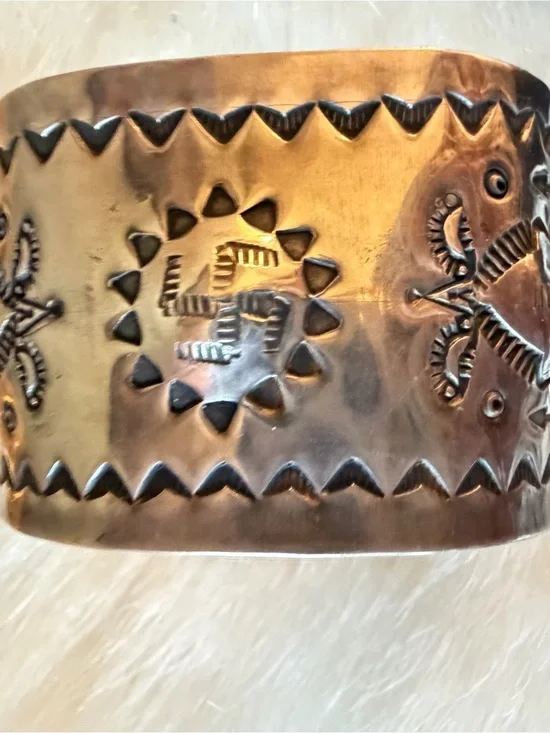 Vintage Navajo Solid Sterling silver Engraved Cuff Bracelet weight 60.31 grams