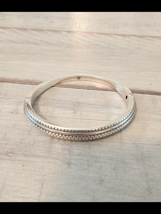 Brighton Ferrara Scala hinged bangle