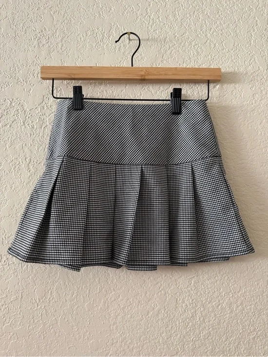 Old Navy Black and White Gingham Pleated Skirt