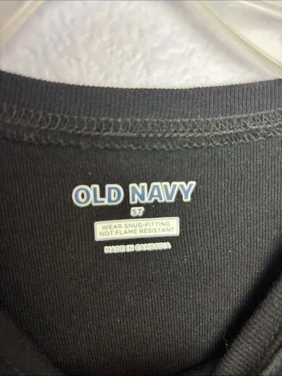 Old Navy Black Long-Sleeve 'Merry Vibes Only' Holiday Tee