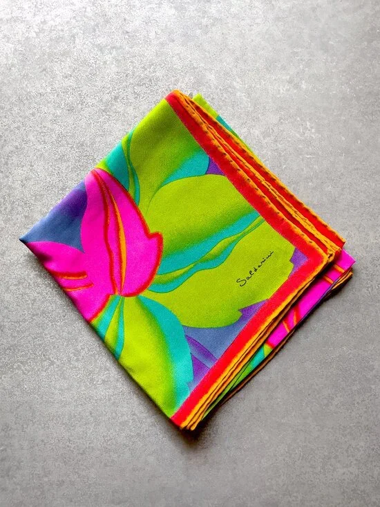 Vintage Saldarini Silk Scarf – Bold & Vibrant Floral Design