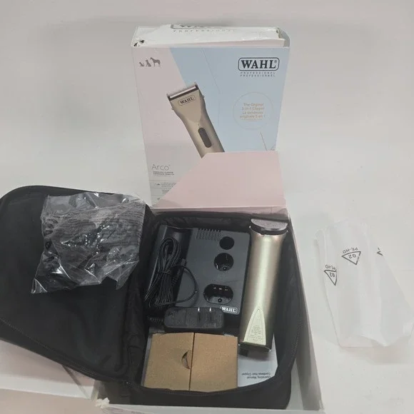 Wahl Professional Animal Arco Pet Dog Cat Hair Clipper 2 Batteries