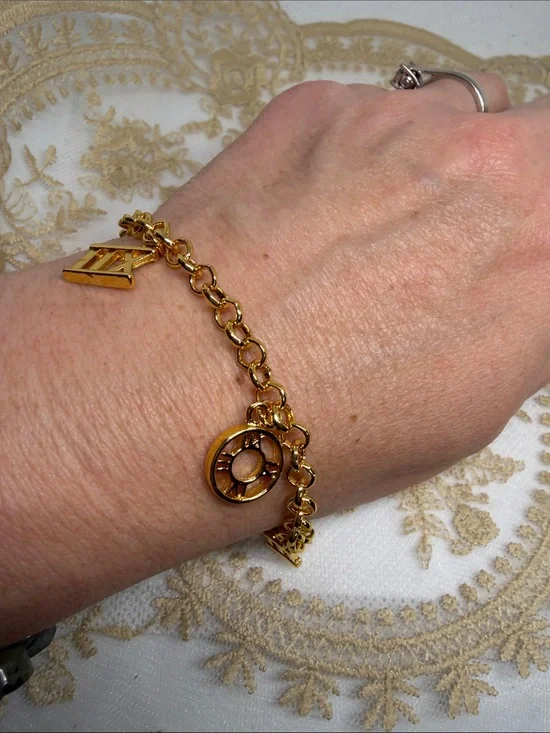 18K Marked Yellow Gold Roman Numeral Charm Bracelet |Designer Inspired
