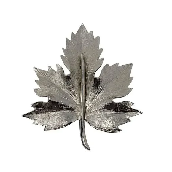 Vintage‎ Silver Tone Maple Leaf Brooch Pin Pendant 3D Etched Gift Canadian