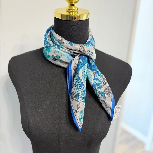 100% Silk Blue and white Patterned Scarf 31X31